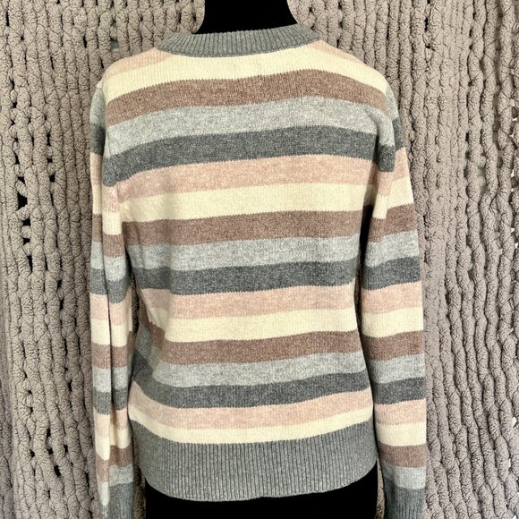 Gap Striped Knit Sweater Size medium - Picture 9 of 13